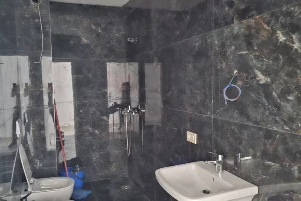 🏢 Jepet me qira ambient zyre – Rr. Mine Peza, Tirane ✨