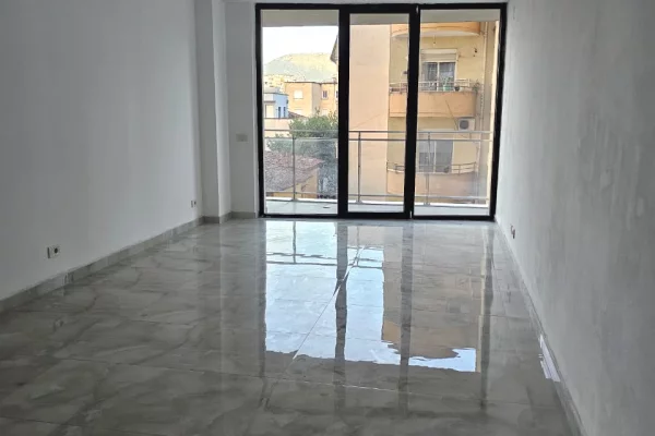 🏢 Jepet me qira ambient zyre – Rr. Mine Peza, Tirane ✨
