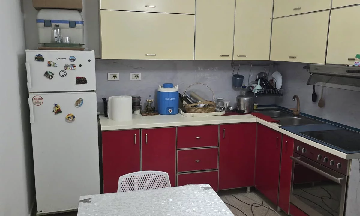 Shtepi me qera Apartament ne Tirane, 1+1, Mobilimi E mobiluar, Pagesa 35,000  Leke.