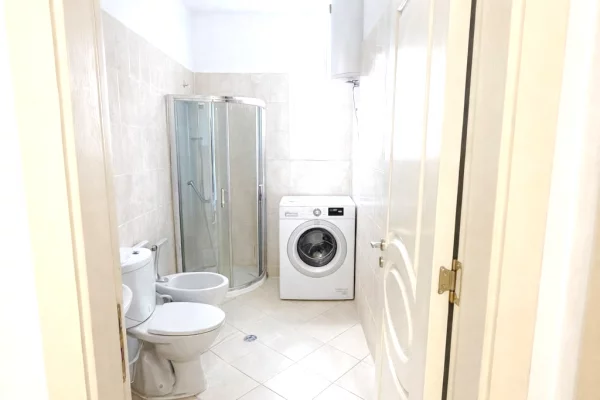 Shtepi ne shitje Apartament ne Tirane, 1+1, Mobilimi E mobiluar, Pagesa 7,900,000  Leke.