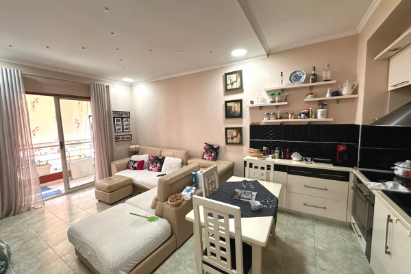 Shtepi ne shitje 3+1 ne Tirane - 150,000 Euro