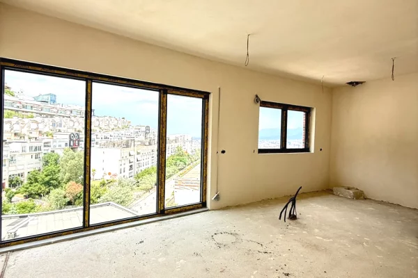 Shtepi ne shitje Duplex(shtepi me 2 kate) ne Tirane, 3+1, Mobilimi Bosh, pa mobiluar, Pagesa 365,650  Euro.