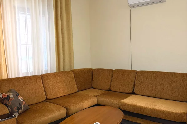 Shtepi me qera Apartament ne Tirane, 2+1, Mobilimi E mobiluar, Pagesa 40,000  Leke.