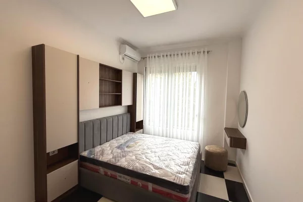 Shtepi me qera Apartament ne Tirane, 1+1, Mobilimi E mobiluar, Pagesa 60,000  Leke.