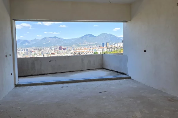 Shtepi ne shitje Duplex(shtepi me 2 kate) ne Tirane, 3+1, Mobilimi Bosh, pa mobiluar, Pagesa 360,000  Euro.