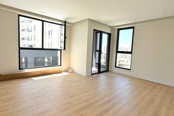 Shtepi ne shitje Apartament ne Tirane, 2+1, Mobilimi Bosh, pa mobiluar, Pagesa 250,000  Euro.