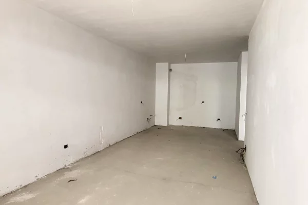 Appartamento in vendita a Tirana 2+1, Vuoto