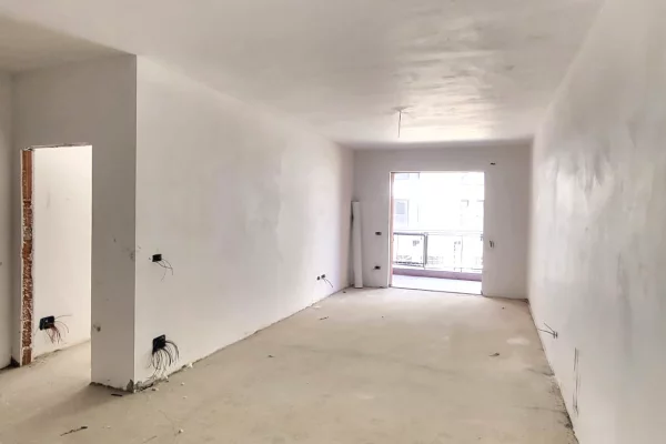 Appartamento in vendita a Tirana 2+1, Vuoto
