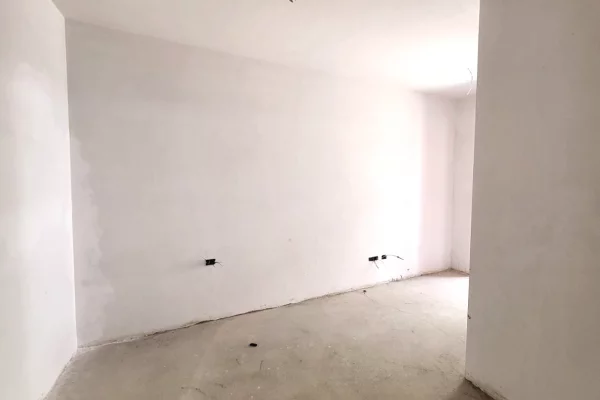 Appartamento in vendita a Tirana 2+1, Vuoto