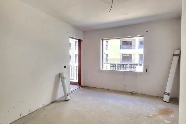 Appartamento in vendita a Tirana 2+1, Vuoto