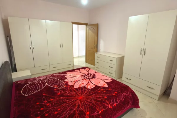 Shtepi me qera Apartament ne Tirane, 1+1, Mobilimi E mobiluar, Pagesa 40,000  Leke.