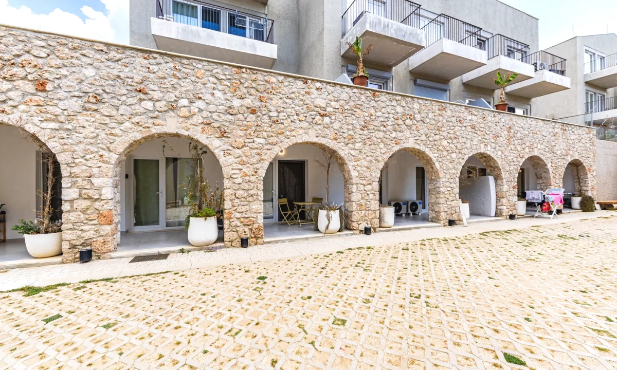 Appartamento in vendita a Himara Garsoniere, Arredato