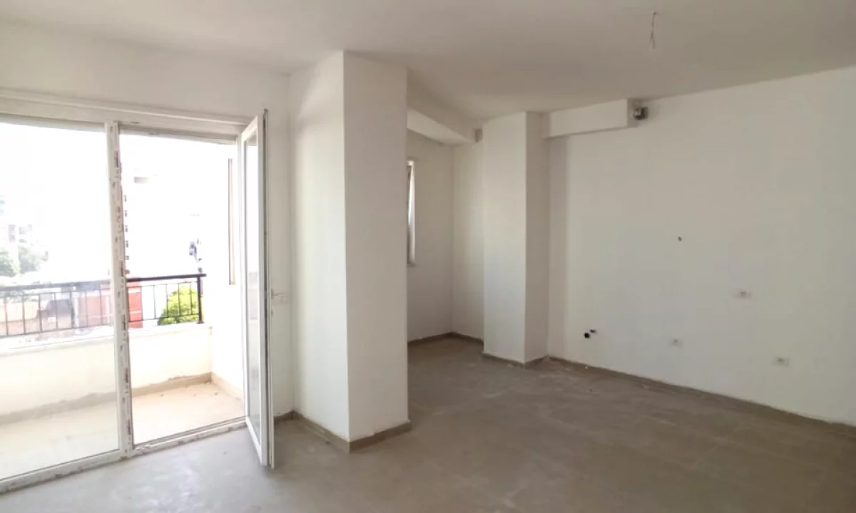 🏢 ZYRE ME QIRA – DONIKA CENTER, PRANE QENDRES SE TIRANES ✨