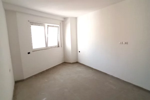 🏢 ZYRE ME QIRA – DONIKA CENTER, PRANE QENDRES SE TIRANES ✨