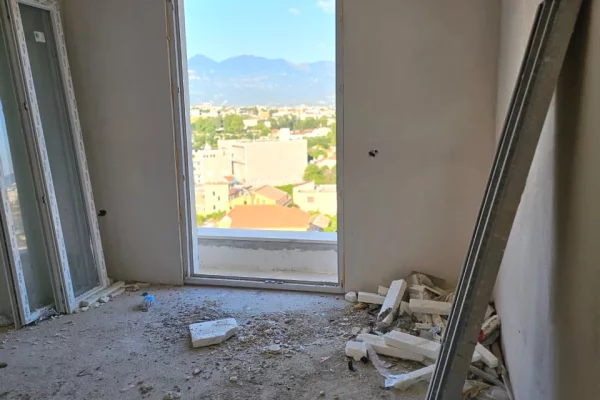 Appartamento in vendita a Tirana 2+1, Vuoto