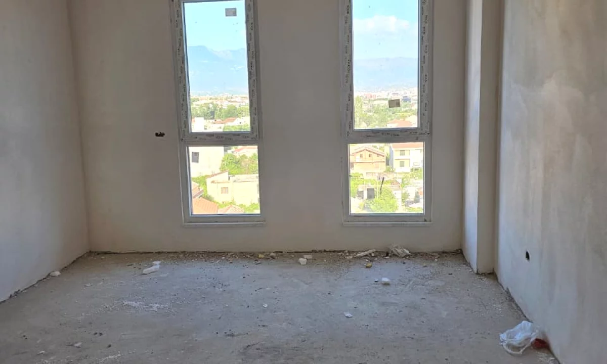 Appartamento in vendita a Tirana 2+1, Vuoto