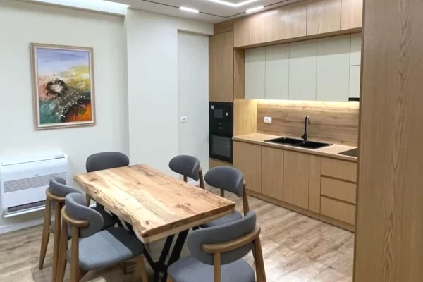 ✨JEPET ME QIRA APARTAMENT 2+1+2 + 🅿️ – LIQENI I THATË ✨