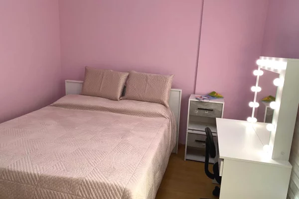 Shtepi me qera Apartament ne Tirane, 2+1, Mobilimi E mobiluar, Pagesa 80,000  Leke.