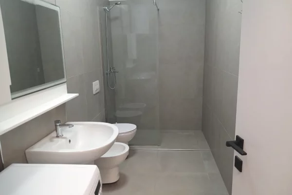 Shtepi me qera Apartament ne Tirane, 1+1, Mobilimi E mobiluar, Pagesa 70,000  Leke.