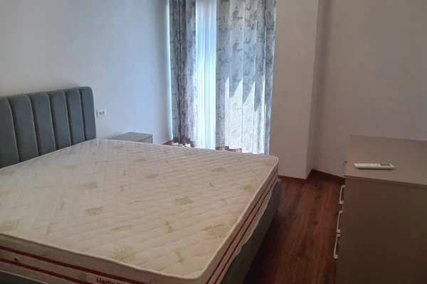 Shtepi me qera Apartament ne Tirane, 1+1, Mobilimi E mobiluar, Pagesa 70,000  Leke.