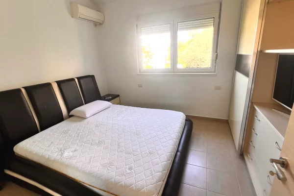 Shtepi me qera Apartament ne Tirane, 2+1, Mobilimi E mobiluar, Pagesa 800  Euro.