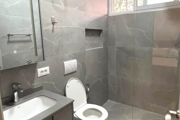 Shtepi me qera Apartament ne Tirane, Garsoniere, Mobilimi E mobiluar, Pagesa 45,000  Leke.