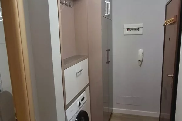 Shtepi ne shitje Apartament ne Tirane, 1+1, Mobilimi E mobiluar, Pagesa 136,000  Euro.