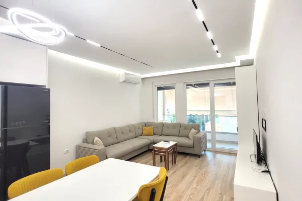Shtepi ne shitje Apartament ne Tirane, 2+1, Mobilimi E mobiluar, Pagesa 255,000  Euro.