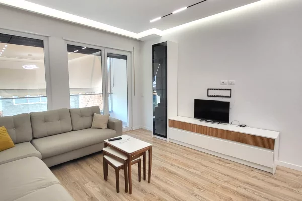 Shtepi ne shitje Apartament ne Tirane, 2+1, Mobilimi E mobiluar, Pagesa 255,000  Euro.