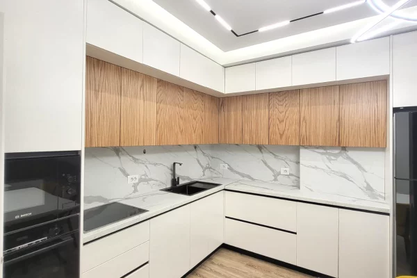 Shtepi ne shitje Apartament ne Tirane, 2+1, Mobilimi E mobiluar, Pagesa 255,000  Euro.