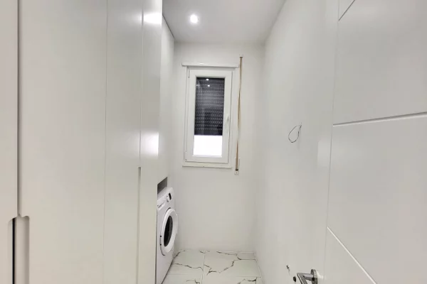 Shtepi ne shitje Apartament ne Tirane, 2+1, Mobilimi E mobiluar, Pagesa 255,000  Euro.