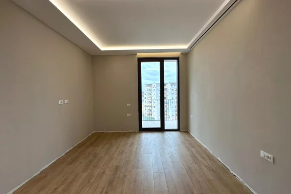 Shtepi ne shitje Apartament ne Tirane, 2+1, Mobilimi Bosh, pa mobiluar, Pagesa 670,000  Euro.