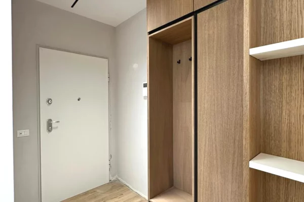 Shtepi ne shitje Apartament ne Tirane, 2+1, Mobilimi Bosh, pa mobiluar, Pagesa 670,000  Euro.