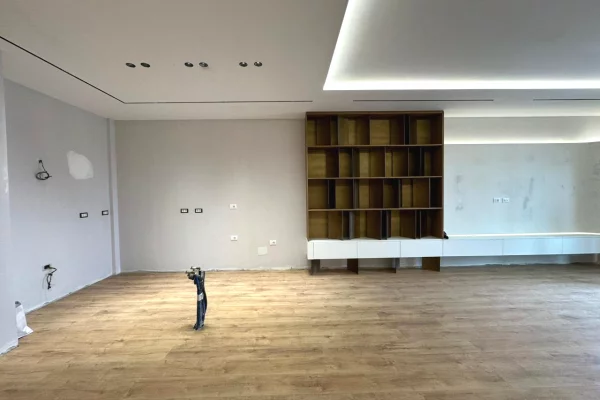 Shtepi ne shitje Apartament ne Tirane, 2+1, Mobilimi Bosh, pa mobiluar, Pagesa 670,000  Euro.