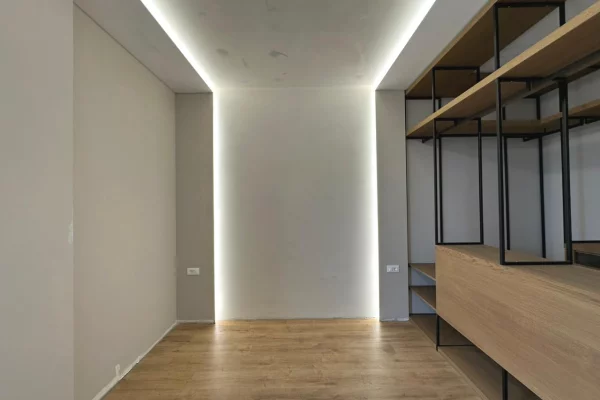 Shtepi ne shitje Apartament ne Tirane, 2+1, Mobilimi Bosh, pa mobiluar, Pagesa 670,000  Euro.