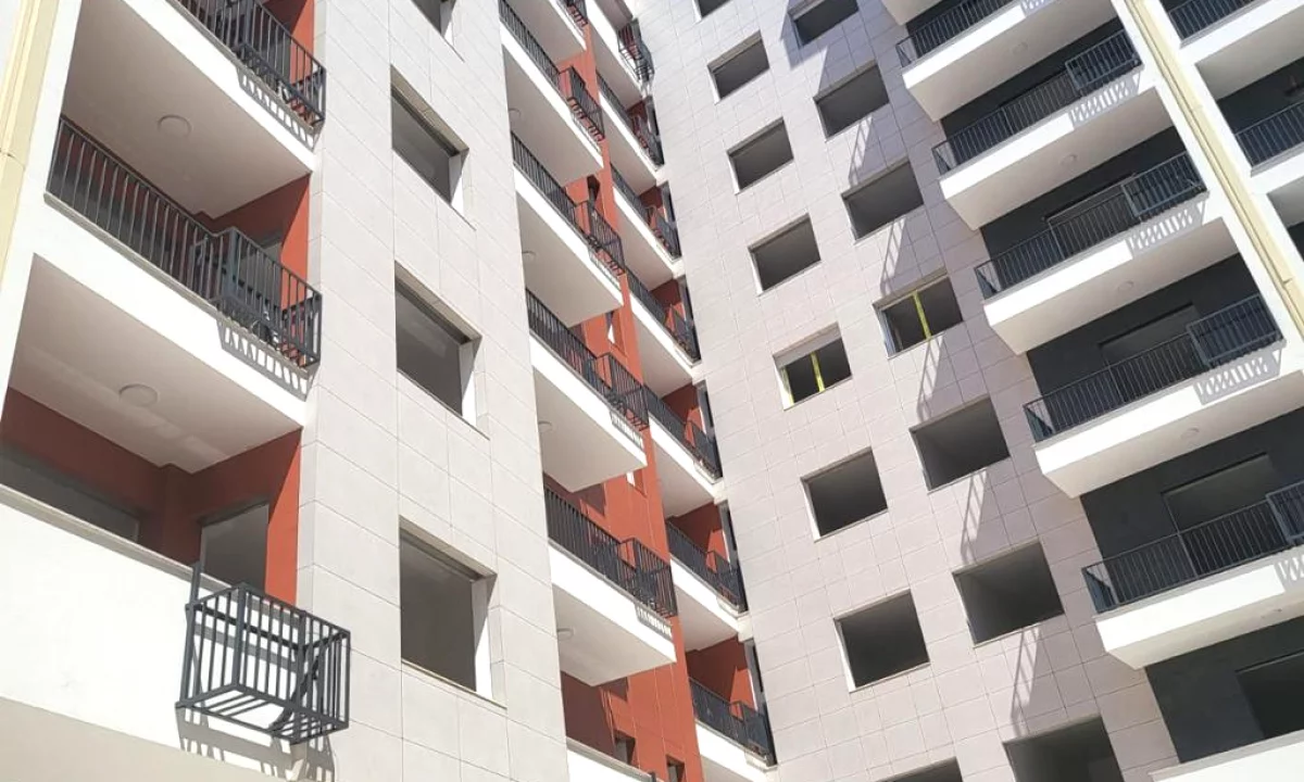 Shtepi ne shitje Apartament ne Tirane, 2+1, Mobilimi Bosh, pa mobiluar, Pagesa 11,500,000  Leke.