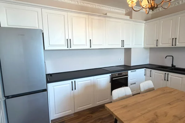 Shtepi ne shitje Apartament ne Tirane, 2+1, Mobilimi E mobiluar, Pagesa 305,000  Euro.