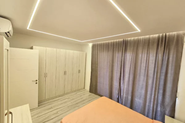 Shtepi me qera Apartament ne Tirane, 1+1, Mobilimi E mobiluar, Pagesa 700  Euro.