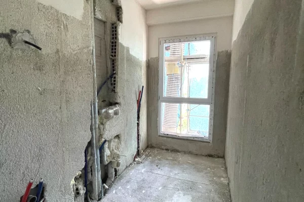 Shtepi ne shitje Apartament ne Tirane, 2+1, Mobilimi Bosh, pa mobiluar, Pagesa 16,000,000  Leke.