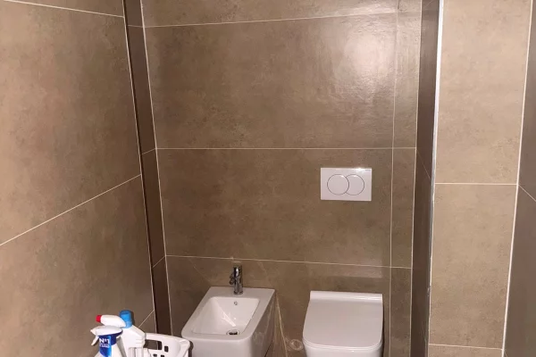 🏢 JEPET ME QIRA AMBIENT ZYRASH – KOMPLEKSI NDREGJONI, BULEVARDI I RI ✨
