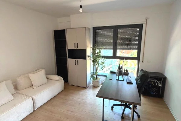 🏢 JEPET ME QIRA AMBIENT ZYRASH – KOMPLEKSI NDREGJONI, BULEVARDI I RI ✨