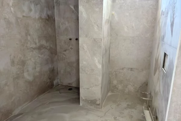 Shtepi ne shitje Apartament ne Durres, 1+1, Mobilimi Bosh, pa mobiluar, Pagesa 138,600  Euro.