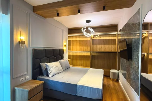 Shtepi me qera Apartament ne Tirane, 3+1, Mobilimi E mobiluar, Pagesa 2,700  Euro.