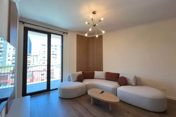 Shtepi me qera 2+1 ne Tirane - 180,000 Leke