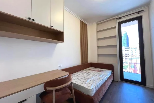 Shtepi me qera Apartament ne Tirane, 2+1, Mobilimi E mobiluar, Pagesa 180,000  Leke.