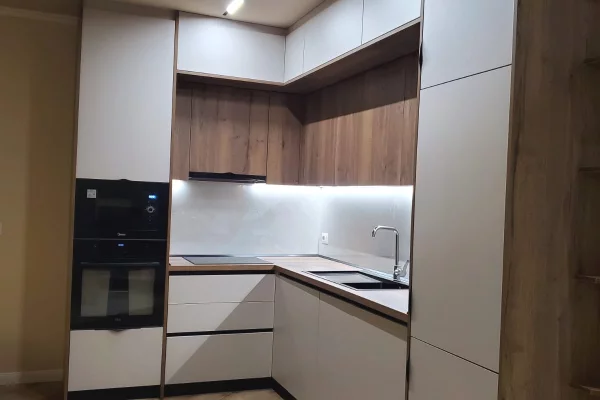 Shtepi me qera Apartament ne Tirane, 2+1, Mobilimi E mobiluar, Pagesa 1,500  Euro.