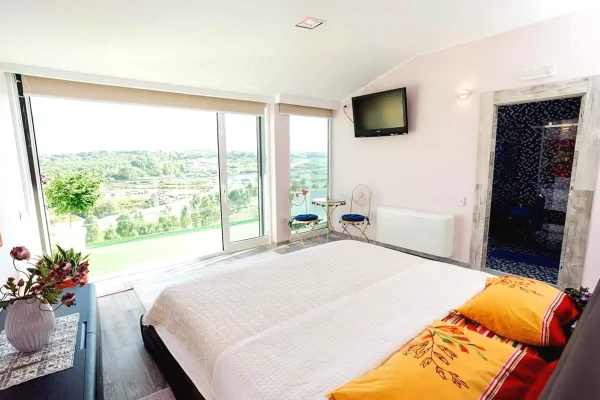 Shtepi ne shitje Penthose(kati i fundit panoramik) ne Tirane, 2+1, Mobilimi E mobiluar, Pagesa 650,000  Euro.
