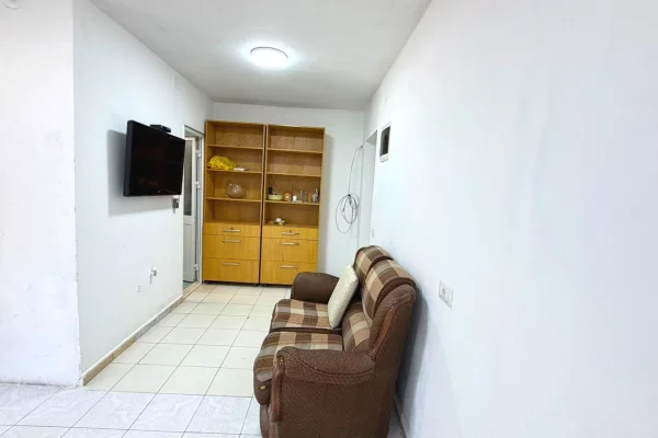 🏢 JEPET ME QIRA AMBIENT BIZNESI – STACIONI I TRENIT ✨