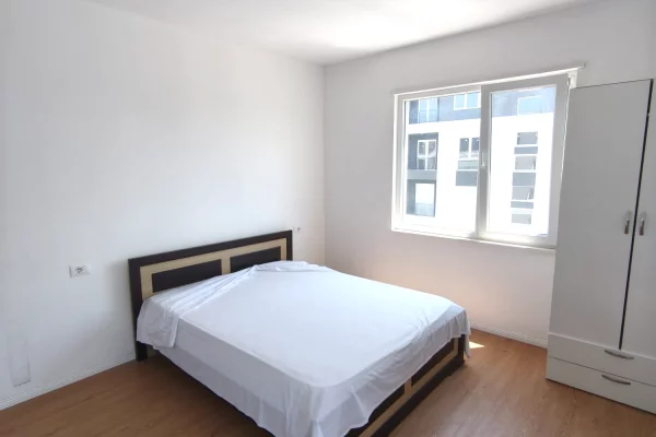 Shtepi ne shitje Apartament ne Tirane, 2+1, Mobilimi Pjeserisht e mobiluar, Pagesa 130,000  Euro.