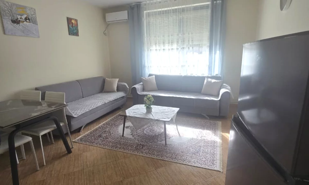 Shtepi me qera Apartament ne Tirane, 2+1, Mobilimi E mobiluar, Pagesa 75,000  Leke.